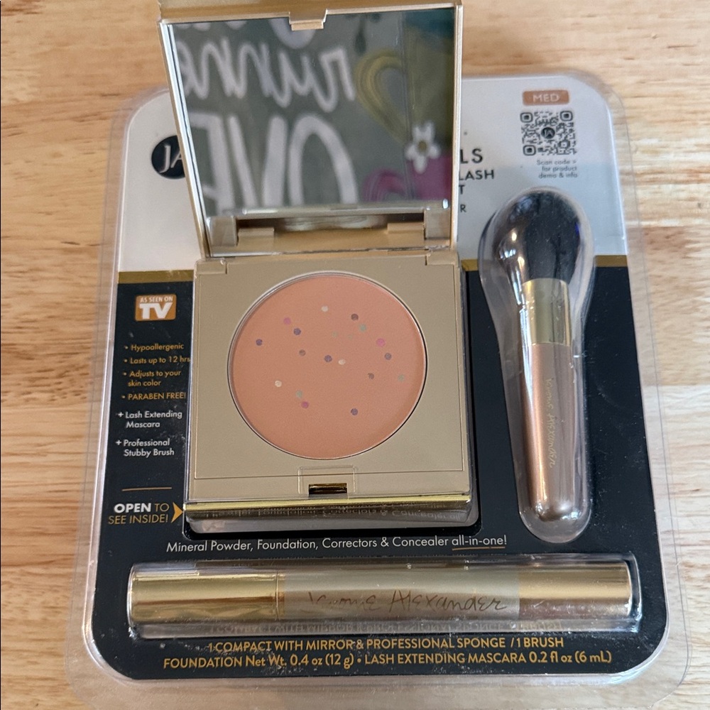 Jerome Alexander Magic Minerals Powder Foundation and Lash Extending Mascara Kit - Picture 2 of 3